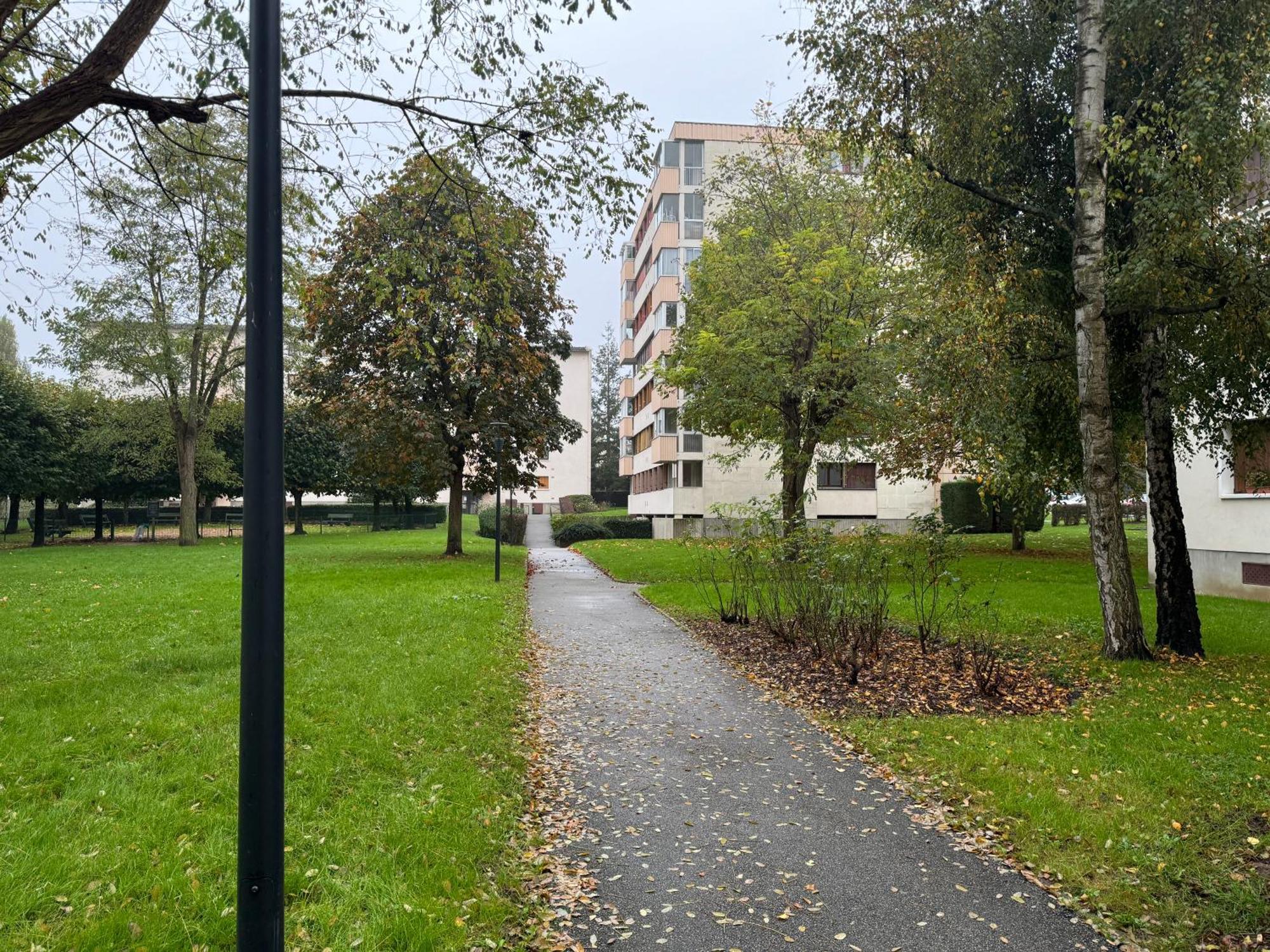 Appartement Periurbain De Paris Et Versailles Les Clayes-Sous-Bois Экстерьер фото